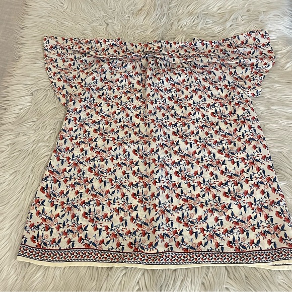 Max Studio | Flutter Sleeve Top - Picture 10 of 12